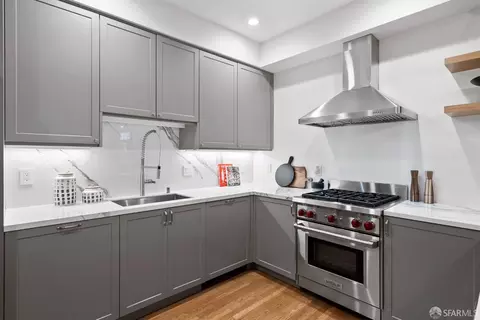 Kitchen - 2341 Franklin St #2, San Francisco, CA 94123 photo 4 of 5