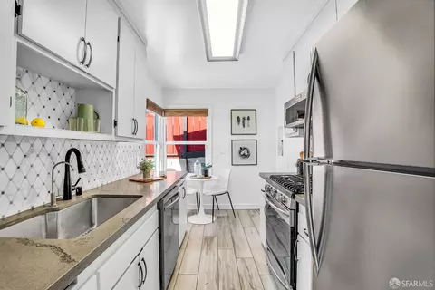 Kitchen - 552 Miller Ave, Pacifica, CA 94044 photo 4 of 4