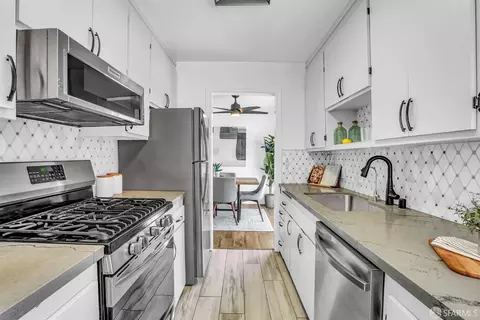 Kitchen - 552 Miller Ave, Pacifica, CA 94044 photo 3 of 4
