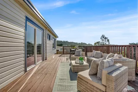Exterior - 552 Miller Ave, Pacifica, CA 94044 photo 8 of 9