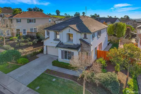 450 Wood Glen Dr, Richmond, CA 94806