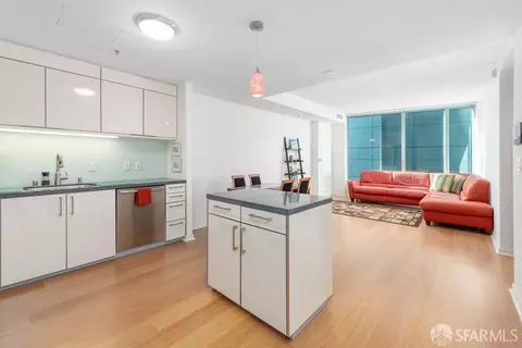 338 Spear St #8H, San Francisco, CA 94105