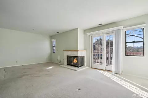 Living - 143 Haslemere Ct, Lafayette, CA 94549 photo 8 of 9