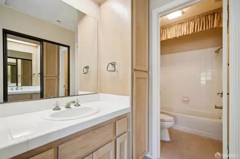 Bath - 143 Haslemere Ct, Lafayette, CA 94549 photo 4 of 4