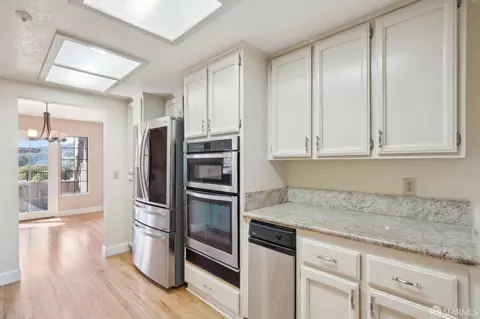 Kitchen - 143 Haslemere Ct, Lafayette, CA 94549 photo 2 of 2