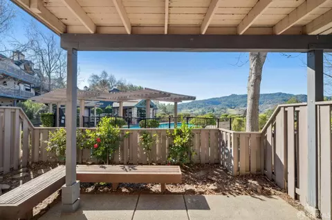 Exterior - 143 Haslemere Ct, Lafayette, CA 94549 photo 4 of 9