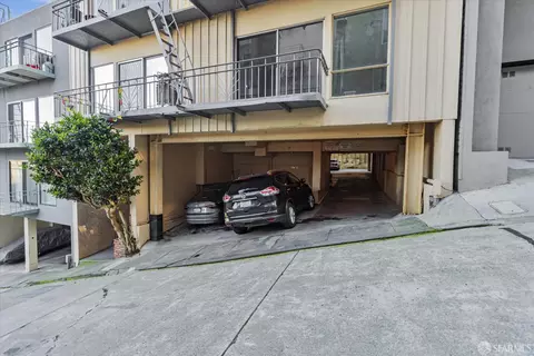 45 Glendale St, San Francisco, CA 94114