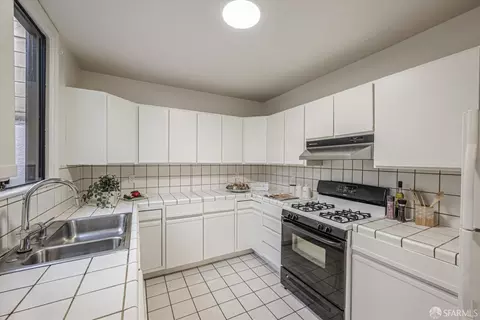 1375 25th Ave, San Francisco, CA 94122 photo 10