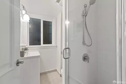 Bath - 1277 Cayuga Ave, San Francisco, CA 94112 photo 3 of 3