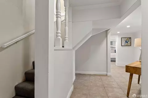 Entry Way - 1277 Cayuga Ave, San Francisco, CA 94112 photo 3 of 5