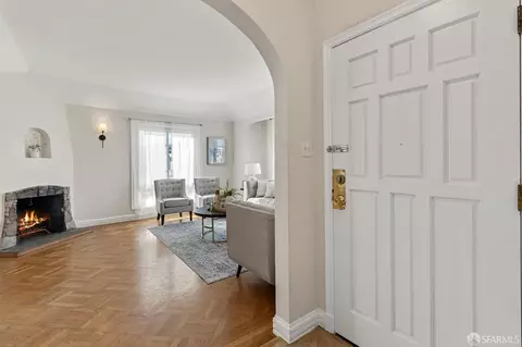 Entry Way - 1277 Cayuga Ave, San Francisco, CA 94112 photo 1 of 5