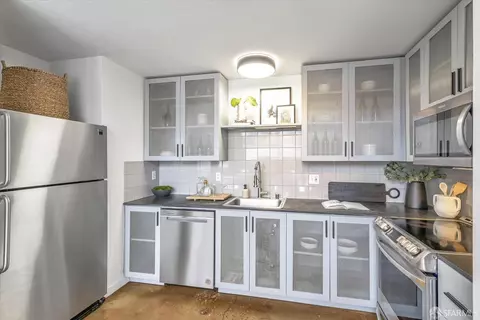 Kitchen - 309 4th St #107, Oakland, CA 94607 photo 2 of 2