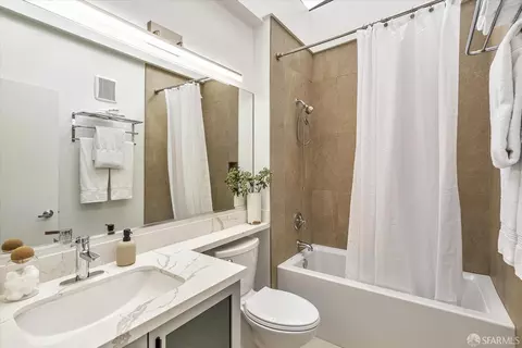 Bath - 309 4th St #107, Oakland, CA 94607 photo 1 of 1
