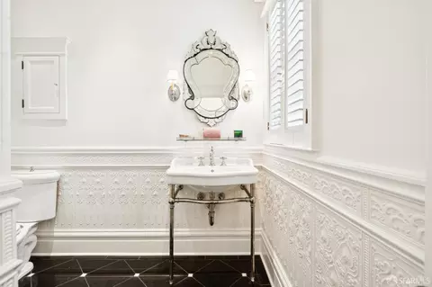 Bath - 2871 Clay St, San Francisco, CA 94115 photo 3 of 4