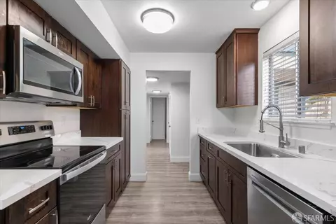 2581 San Leandro Blvd, San Leandro, CA 94578