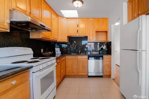 Kitchen - 2134 27th Ave, San Francisco, CA 94116 photo 2 of 3