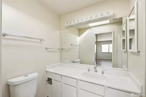 Bath - 49 Dorado Ter, San Francisco, CA 94112 photo 1 of 7