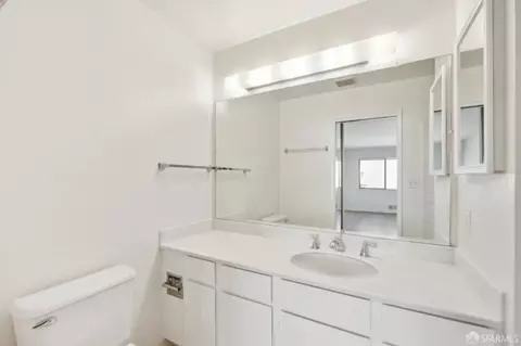 Bath - 49 Dorado Ter, San Francisco, CA 94112 photo 4 of 7