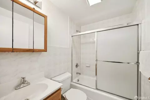 Bath - 49 Dorado Ter, San Francisco, CA 94112 photo 7 of 7