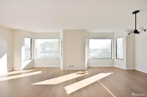 Living - 49 Dorado Ter, San Francisco, CA 94112 photo 2 of 24