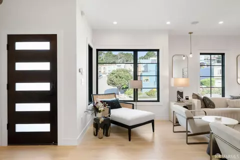 Entry Way - 421 Point Lobos Ave, San Francisco, CA 94121 photo 1 of 3