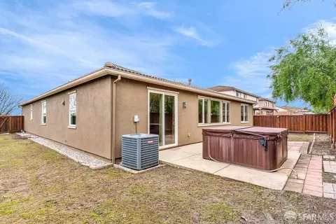 Exterior - 1261 Poplar Dr, Oakley, CA 94561 photo 4 of 11