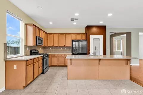 Kitchen - 1261 Poplar Dr, Oakley, CA 94561 photo 2 of 3