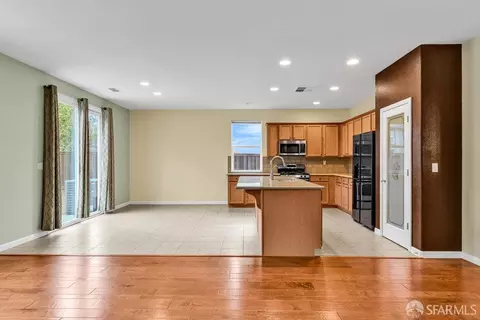 Living - 1261 Poplar Dr, Oakley, CA 94561 photo 12 of 13
