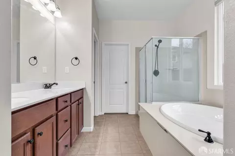 Bath - 1261 Poplar Dr, Oakley, CA 94561 photo 1 of 4