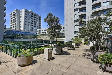 Exterior - 601 Van Ness Ave #209, San Francisco, CA 94102 photo 2 of 5