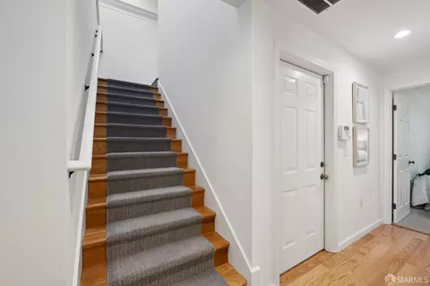 Entry Way - 1425 11th Ave, San Francisco, CA 94122 photo 3 of 3