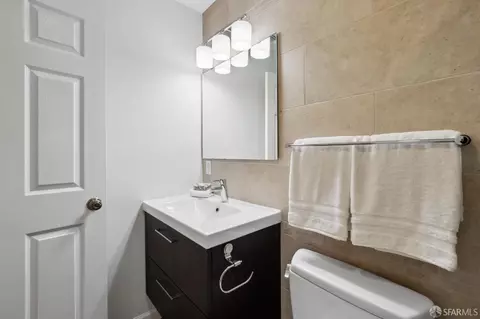 Bath - 1425 11th Ave, San Francisco, CA 94122 photo 8 of 8