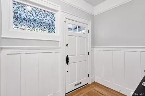 Entry Way - 1425 11th Ave, San Francisco, CA 94122 photo 2 of 3