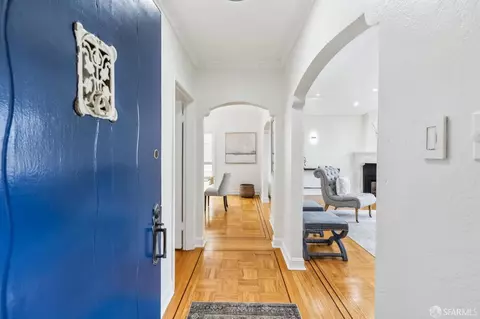Entry Way - 1919 Quesada Ave, San Francisco, CA 94124 photo 3 of 7