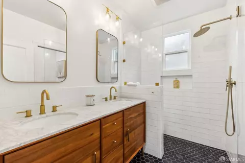 Bath - 1919 Quesada Ave, San Francisco, CA 94124 photo 1 of 7