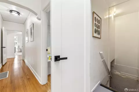Entry Way - 1919 Quesada Ave, San Francisco, CA 94124 photo 6 of 7