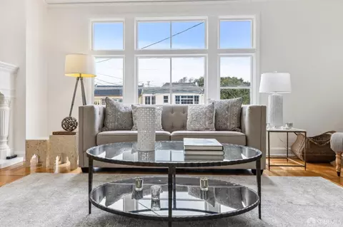 Living - 1919 Quesada Ave, San Francisco, CA 94124 photo 5 of 9