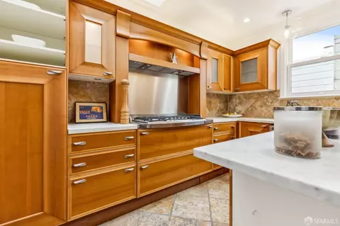 Kitchen - 1919 Quesada Ave, San Francisco, CA 94124 photo 4 of 8