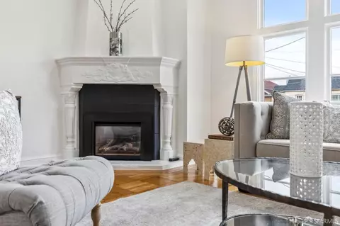 Living - 1919 Quesada Ave, San Francisco, CA 94124 photo 7 of 9