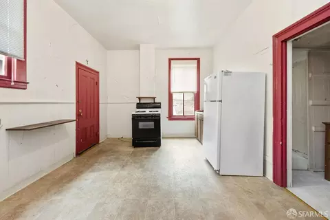 Kitchen - 3921 18th St, San Francisco, CA 94114 photo 1 of 2