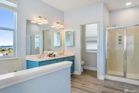 Bath - 169 Copper Beech Gln Gln, Hercules, CA 94547 photo 1 of 3