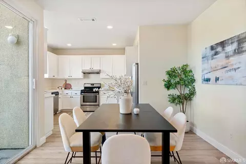 Dining - 169 Copper Beech Gln Gln, Hercules, CA 94547 photo 1 of 2