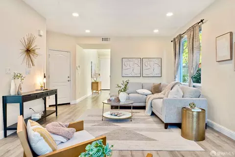 Living - 169 Copper Beech Gln Gln, Hercules, CA 94547 photo 2 of 9