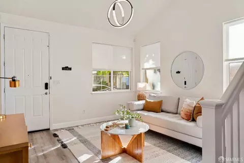 Entry Way - 169 Copper Beech Gln Gln, Hercules, CA 94547 photo 3 of 5