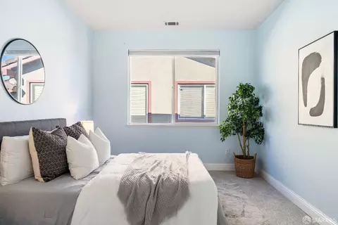 Bedroom - 169 Copper Beech Gln Gln, Hercules, CA 94547 photo 9 of 9