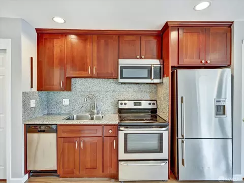 Kitchen - 195 7th St #404, San Francisco, CA 94103 photo 2 of 3
