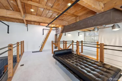 Entry Way - 25 Mclea Ct #B, San Francisco, CA 94103 photo 2 of 3