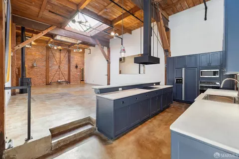 Kitchen - 25 Mclea Ct #B, San Francisco, CA 94103 photo 3 of 6