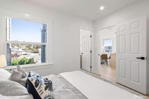 266 Staples Ave, San Francisco, CA 94112 photo 23