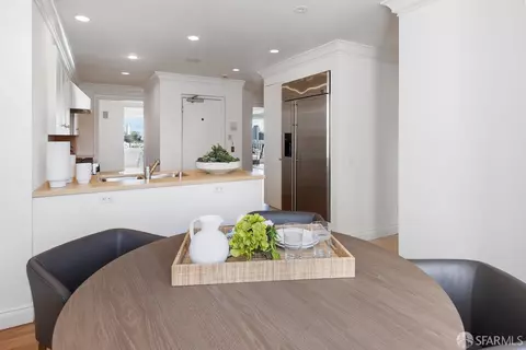 Dining - 2222 Hyde St #2, San Francisco, CA 94109 photo 4 of 5